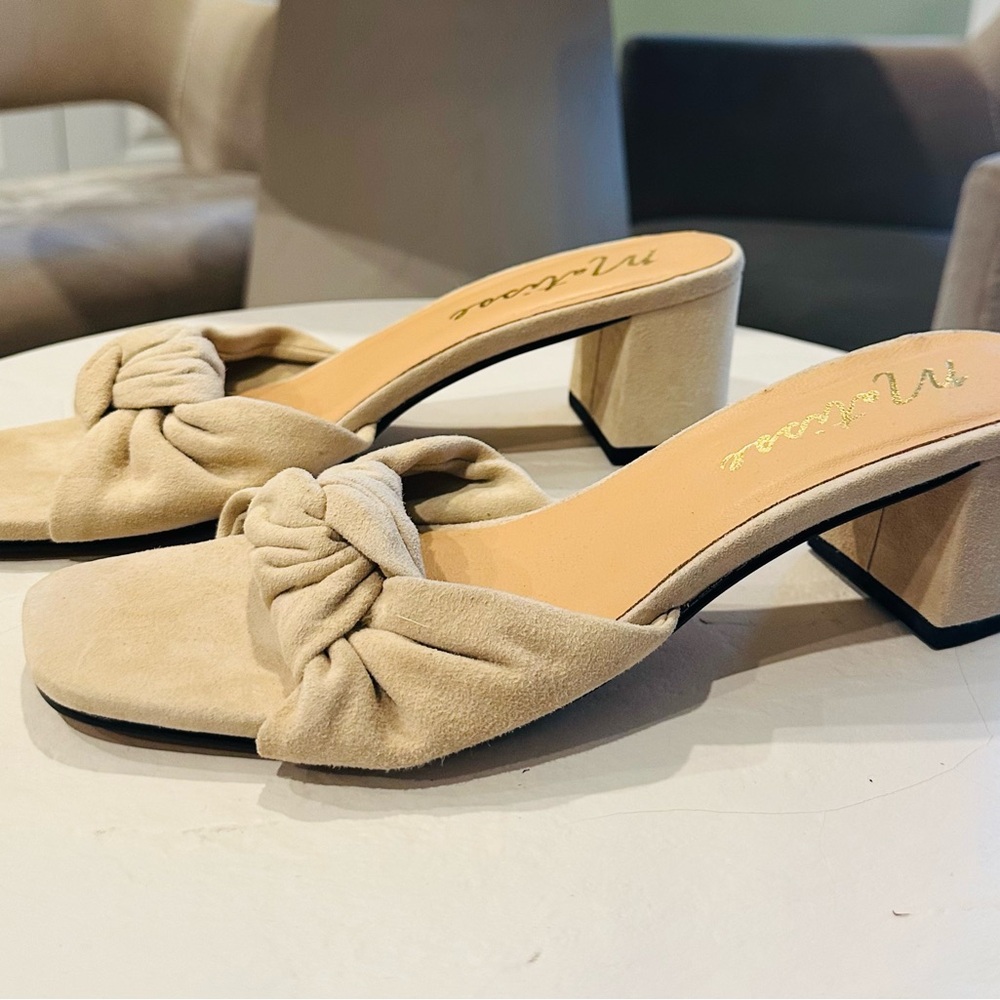Vince Matisse tan suede knot sandals